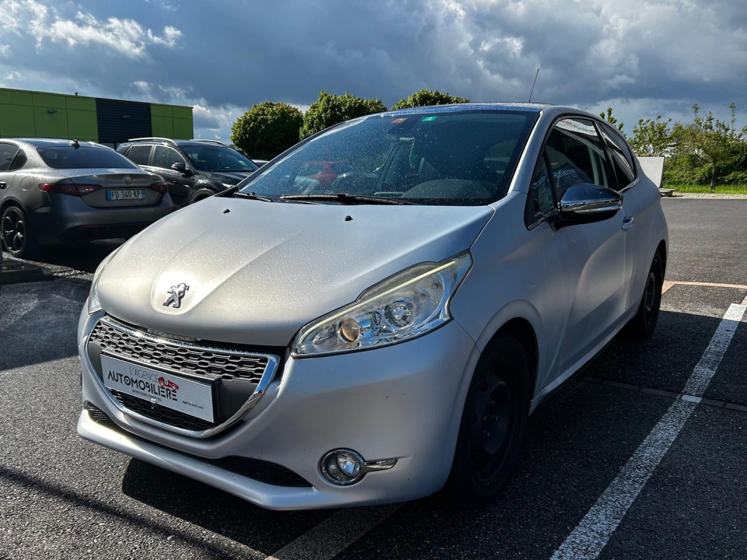 Peugeot 208 — 3