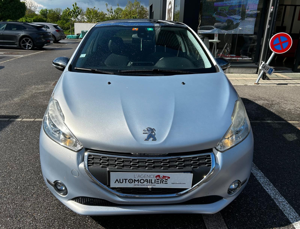 Peugeot 208 — 2