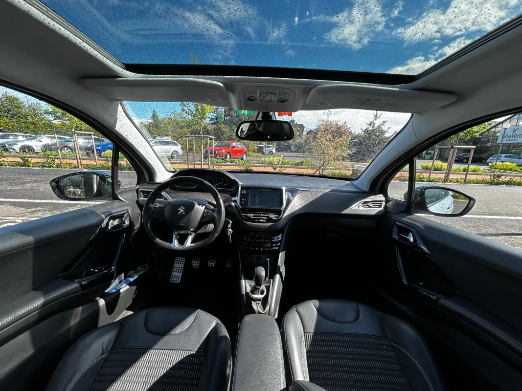 Peugeot 208 — 9