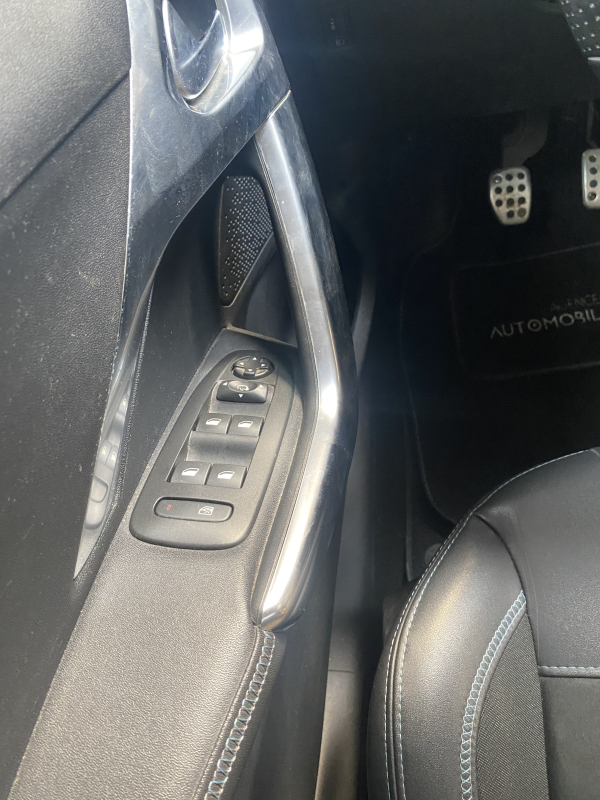 Peugeot 2008 — 23
