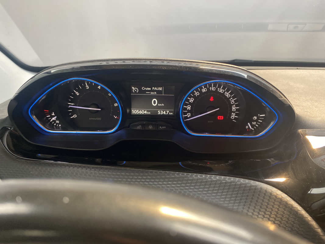 Peugeot 2008 — 24