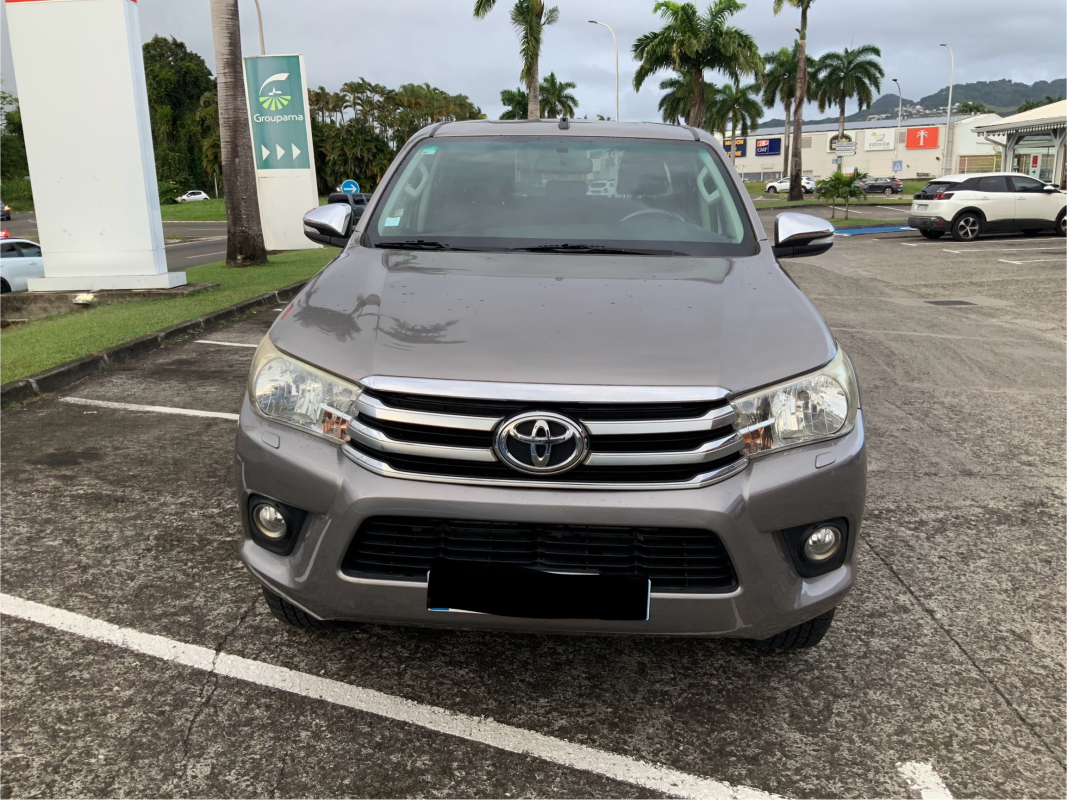 Toyota Hilux — 8