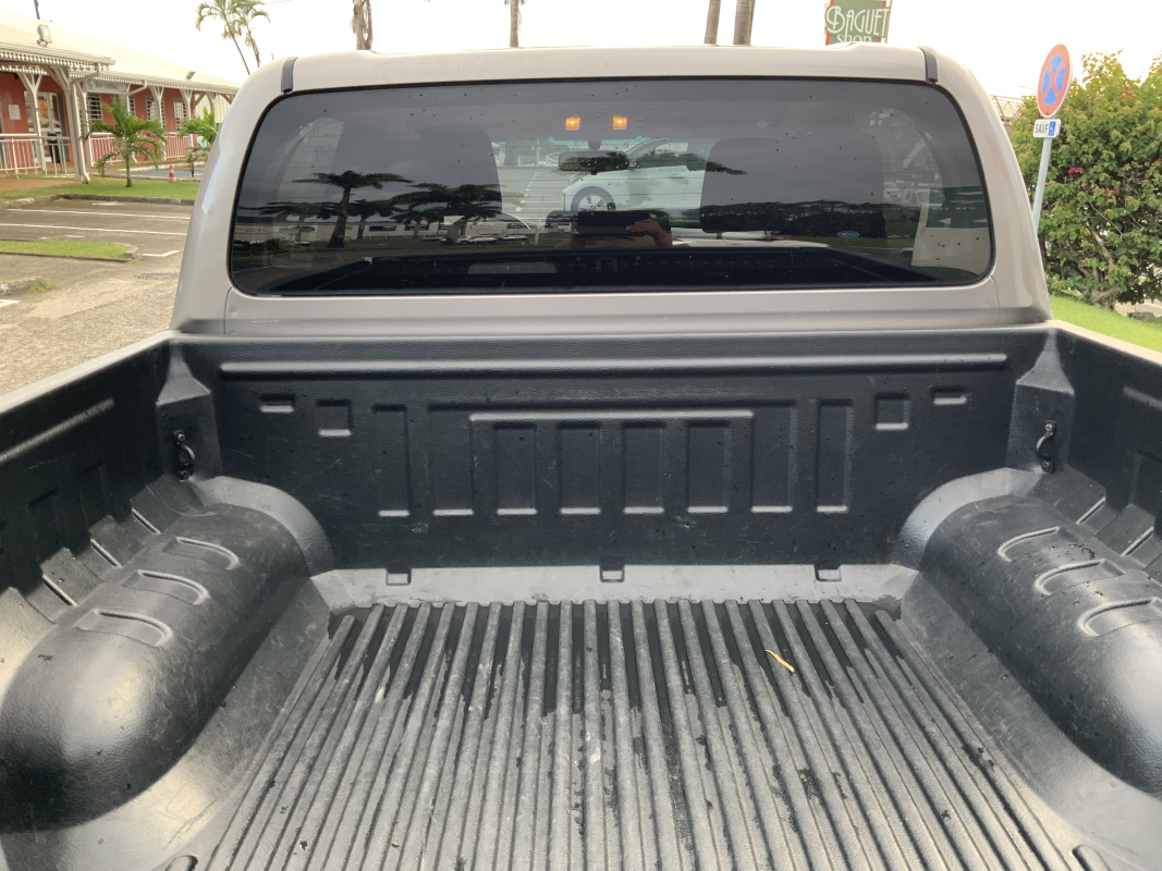 Toyota Hilux — 11