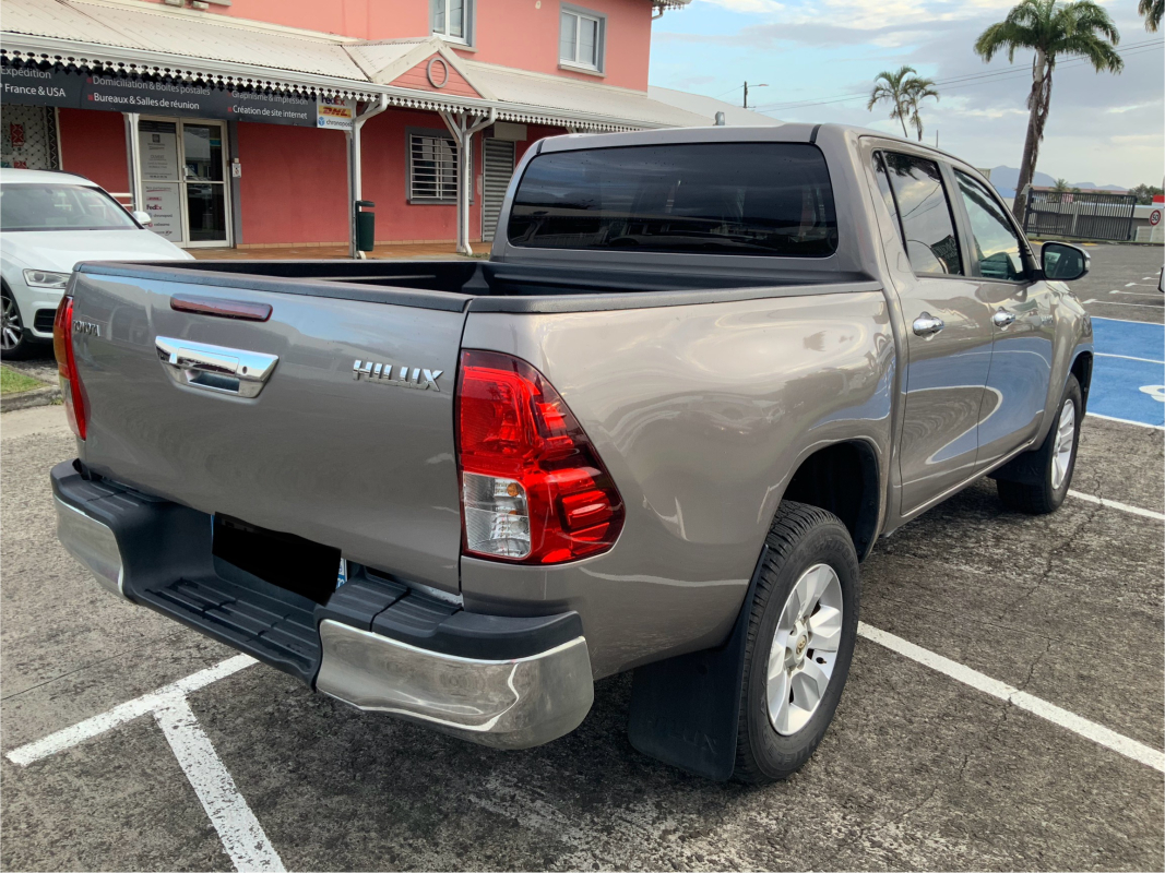 Toyota Hilux — 14