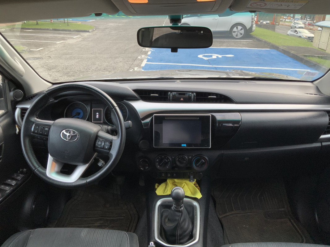 Toyota Hilux — 5