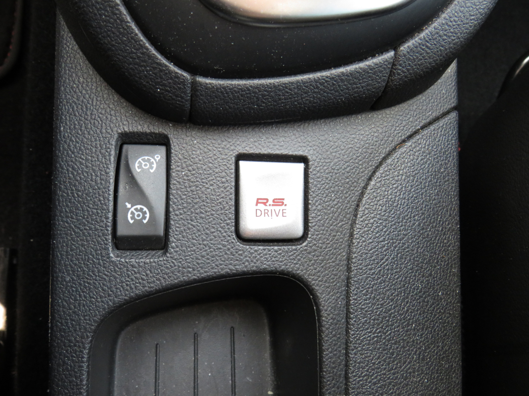 Renault Clio — 18