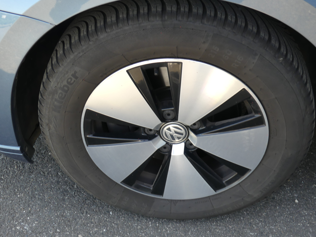 Volkswagen Passat SW — 20