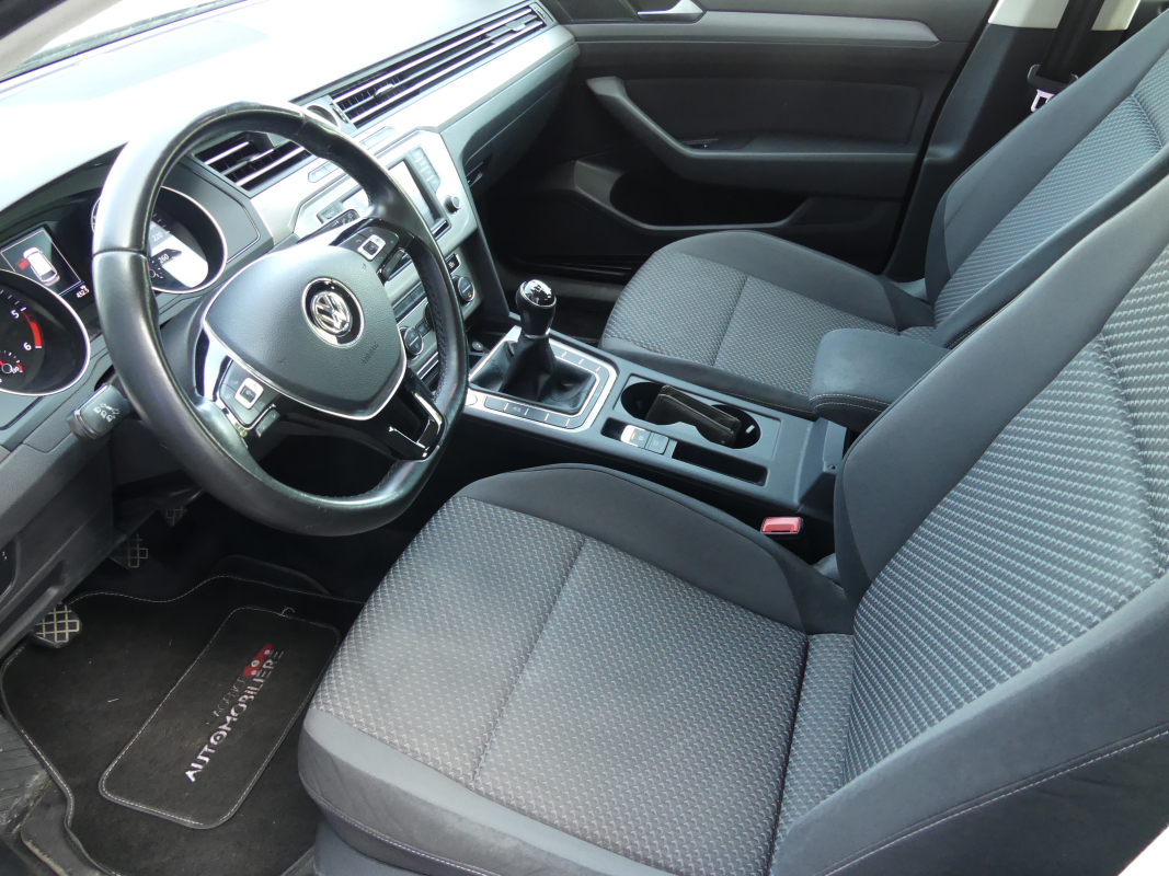 Volkswagen Passat SW — 9