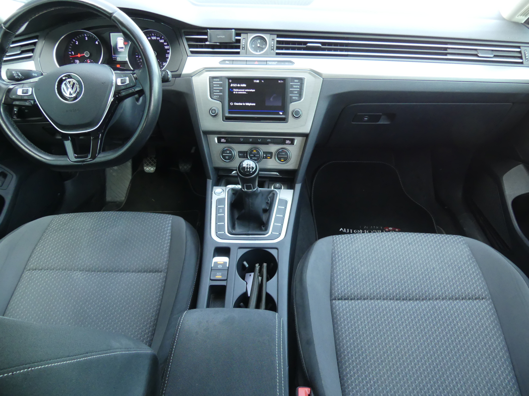 Volkswagen Passat SW — 14
