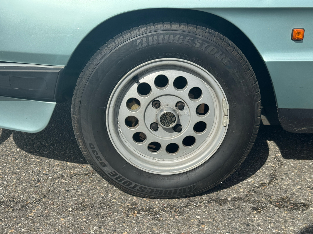 Alfa Romeo Spider — 33