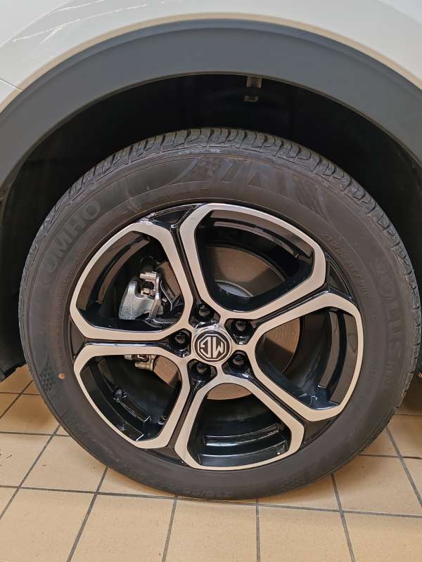 MG ZS — 18