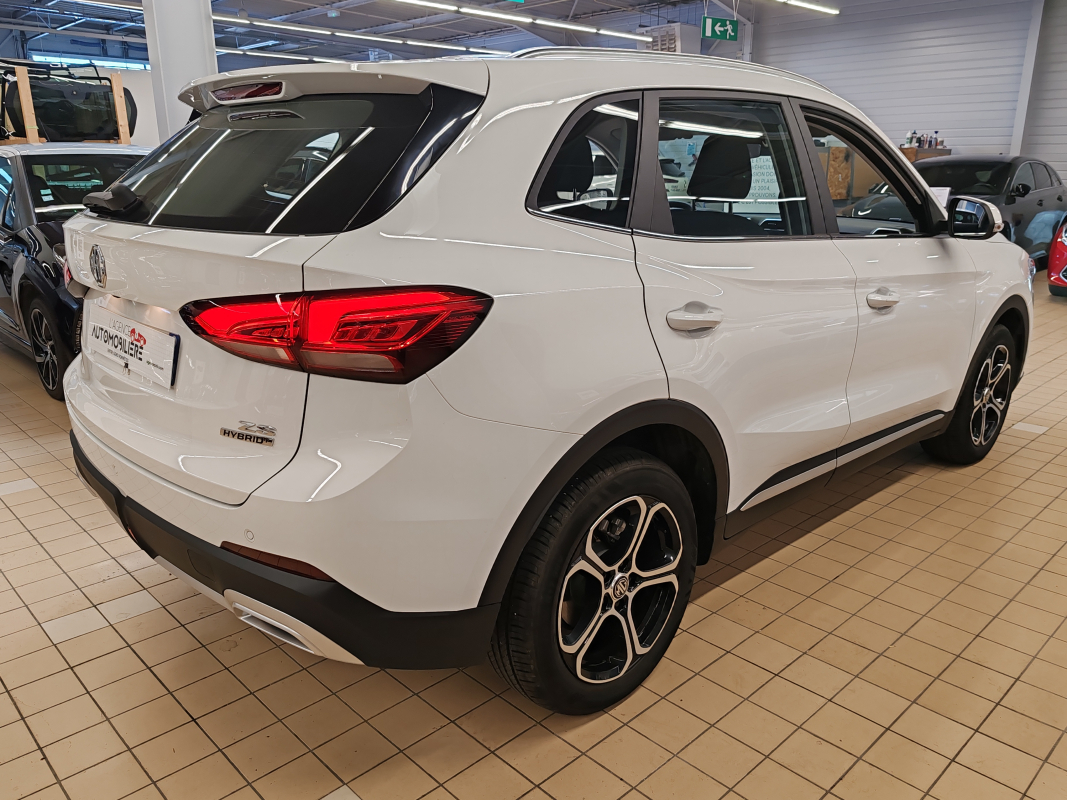 MG ZS — 4