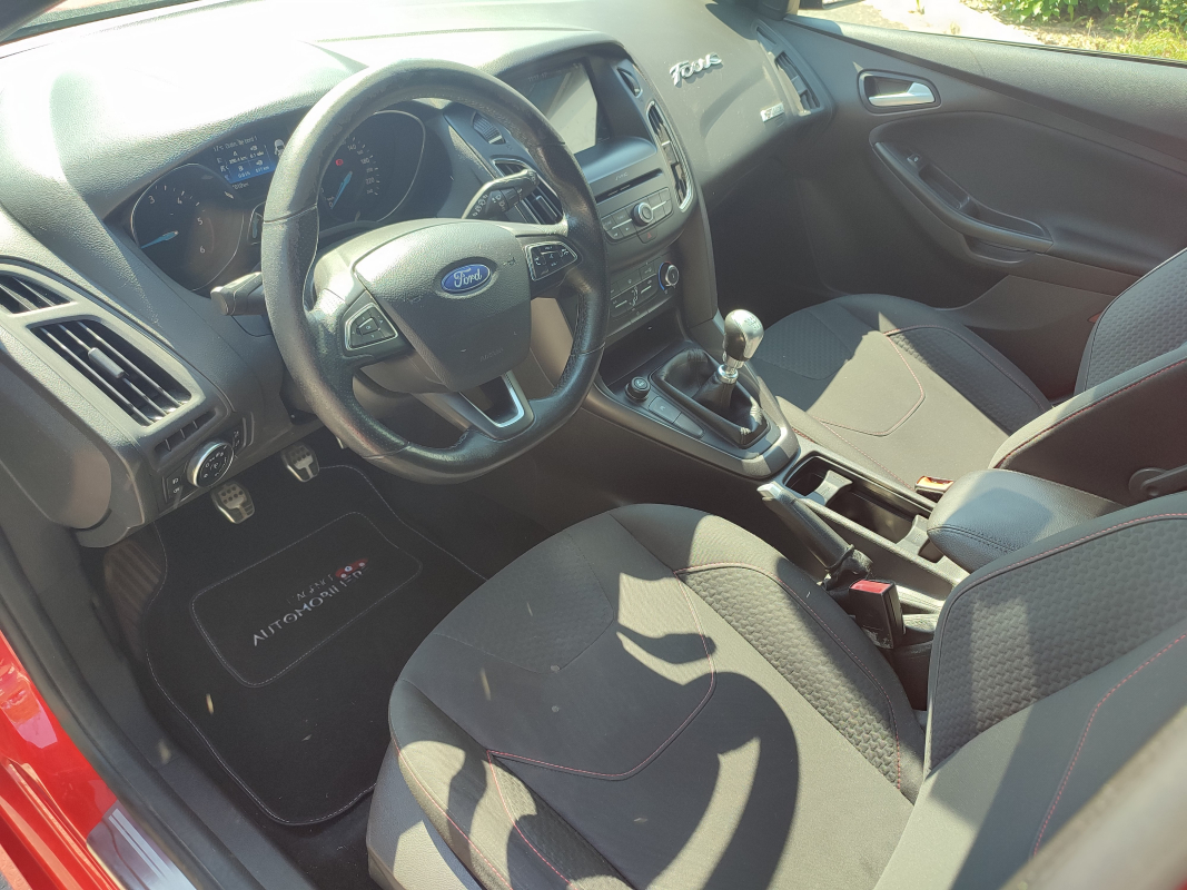 Ford Focus — 10