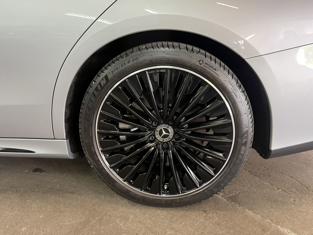 Mercedes Classe E — 33