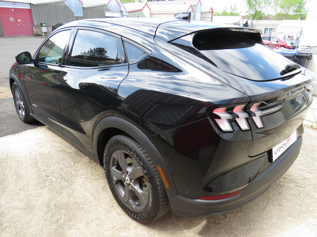 Ford Mustang — 3