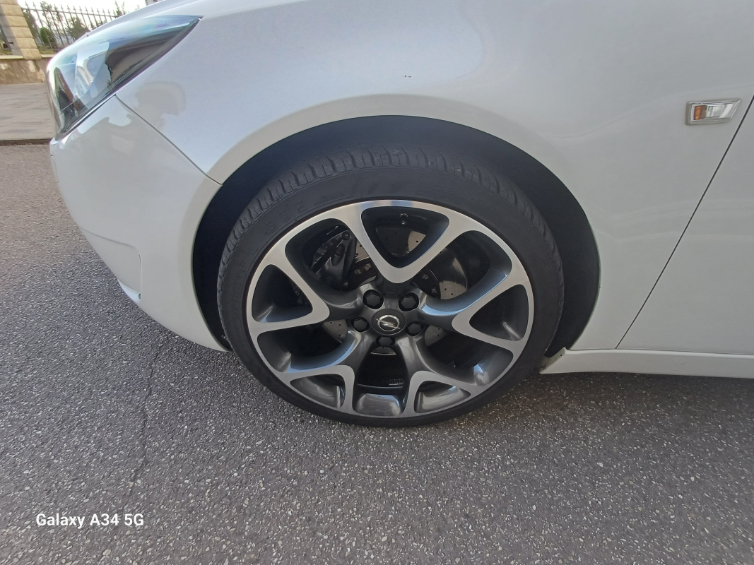 Opel Insignia — 25