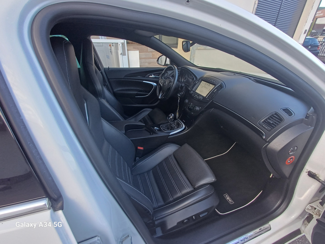 Opel Insignia — 21