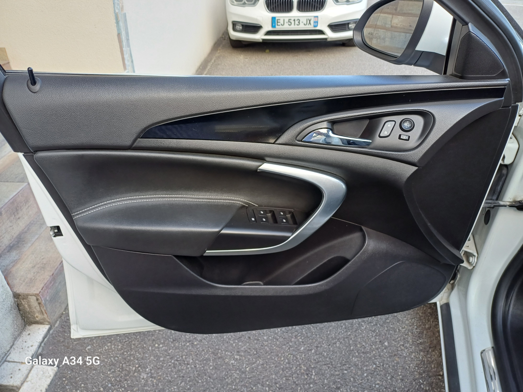 Opel Insignia — 11