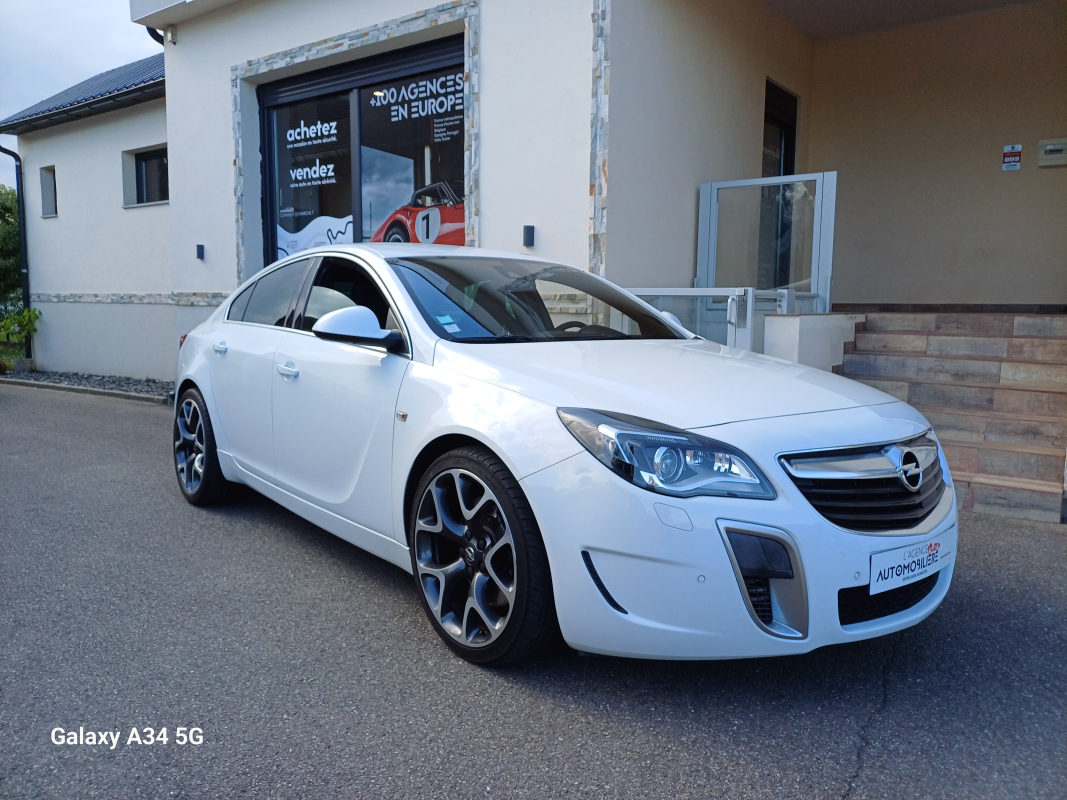 Opel Insignia — 10