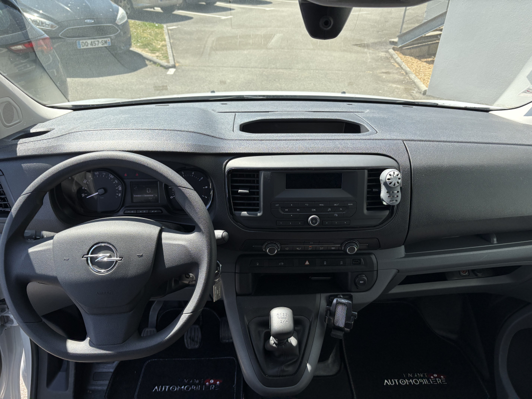 Opel Vivaro — 10