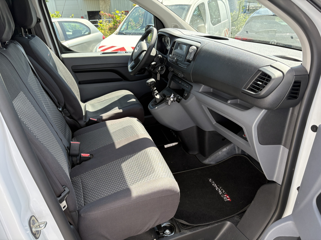Opel Vivaro — 12