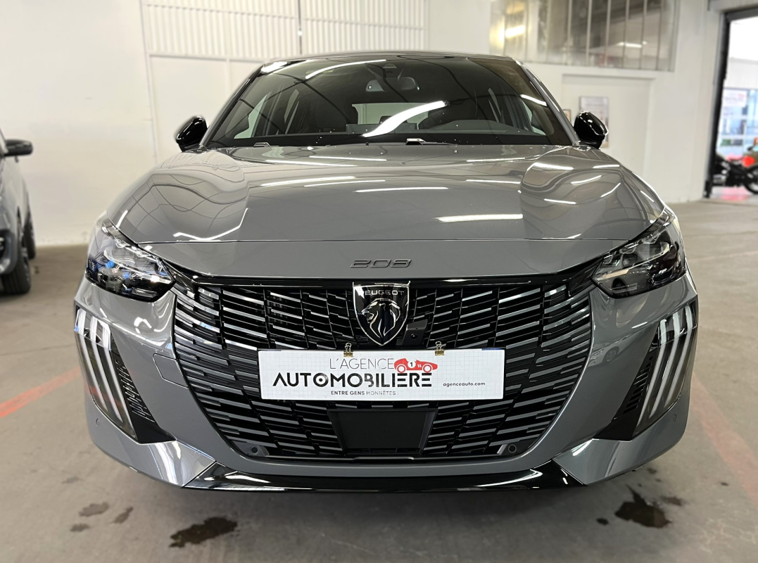 Peugeot 208 — 2