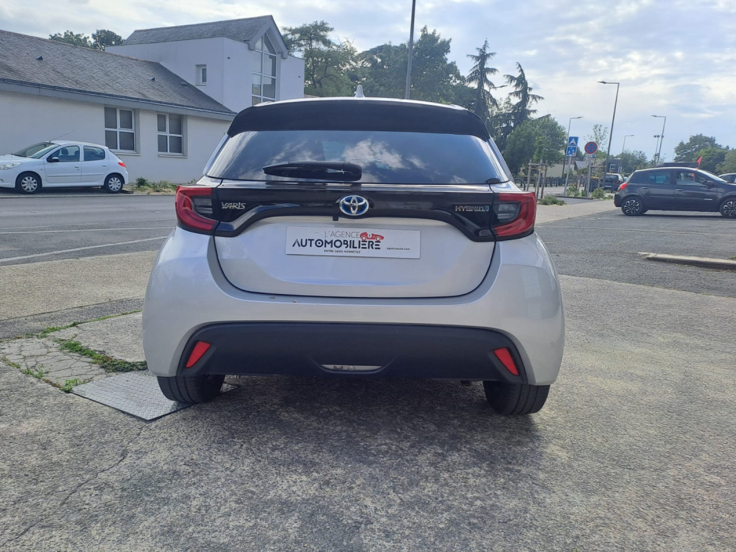 Toyota Yaris — 6