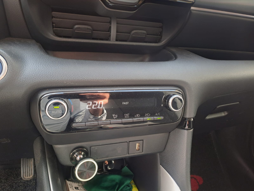 Toyota Yaris — 17