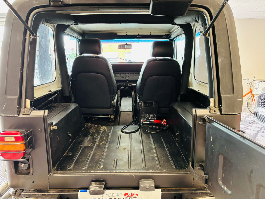 Jeep Wrangler — 16