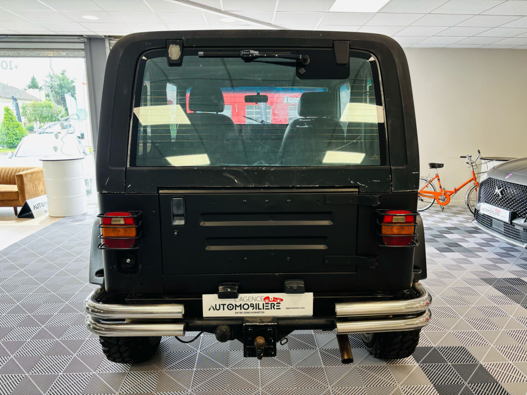 Jeep Wrangler — 8