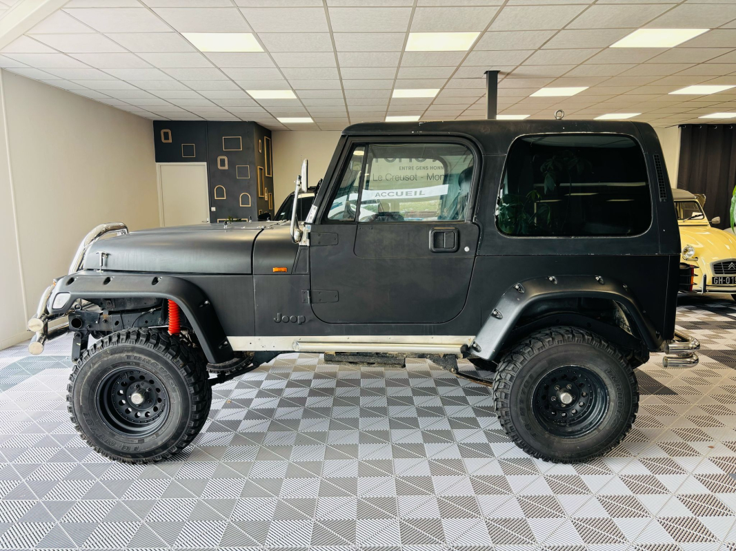 Jeep Wrangler — 10