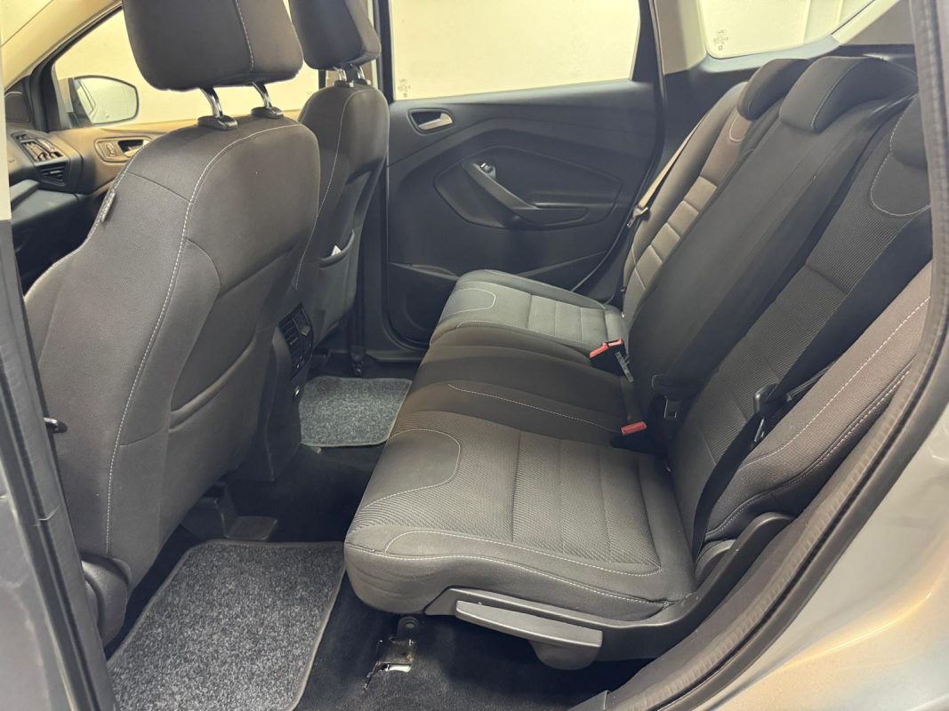 Ford Kuga — 16