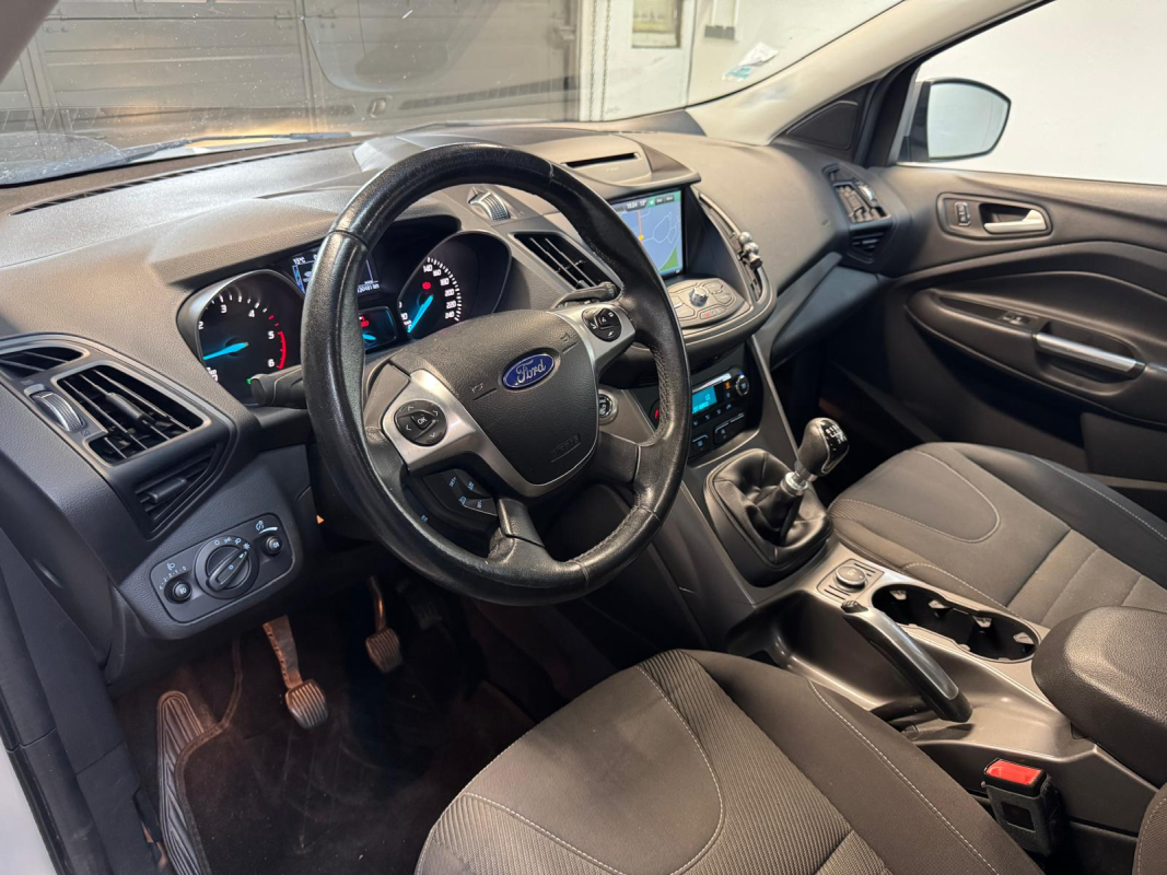 Ford Kuga — 9