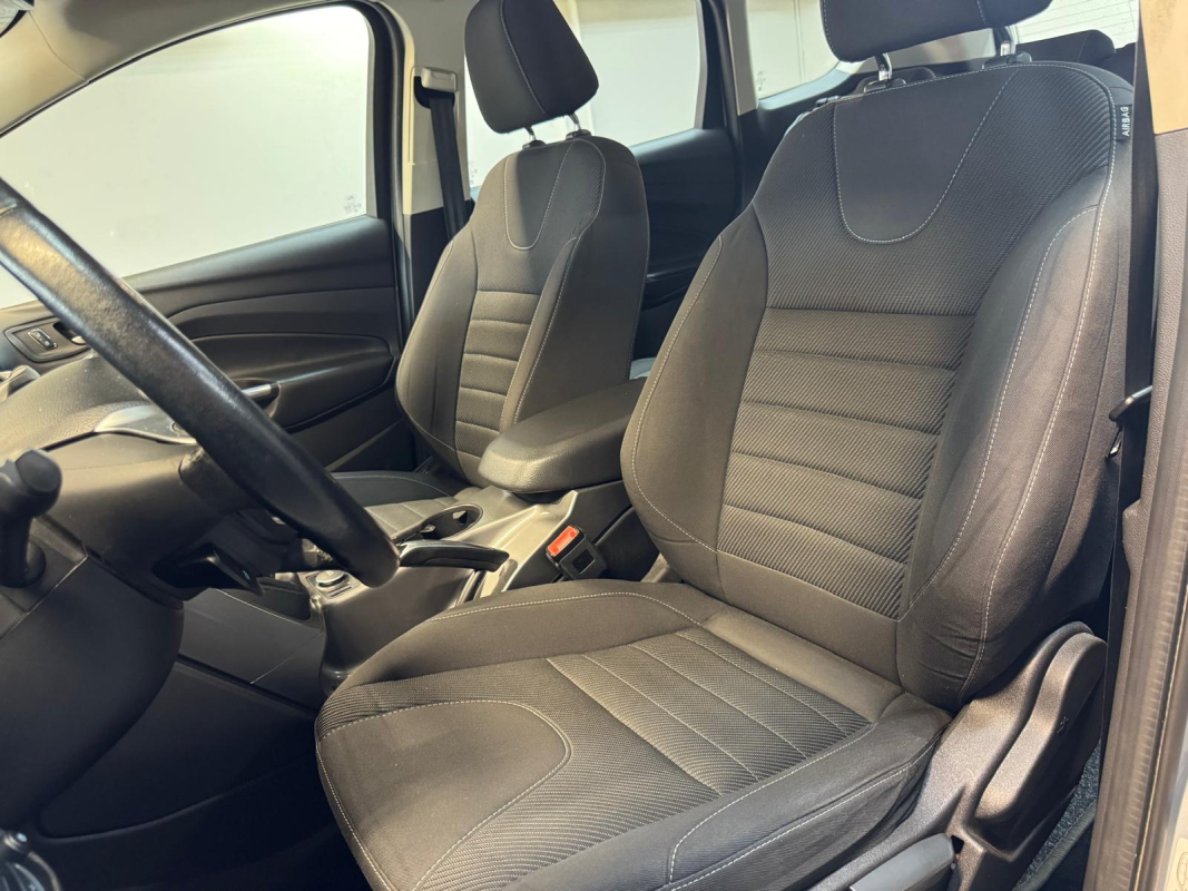 Ford Kuga — 10