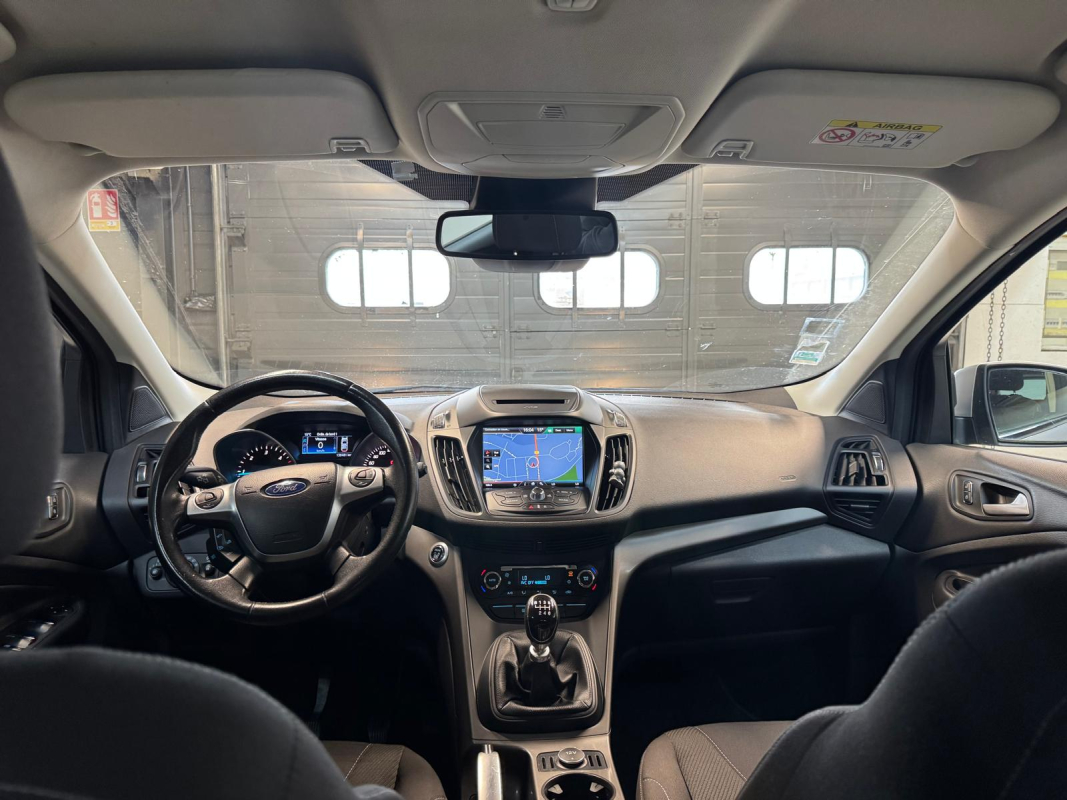 Ford Kuga — 11
