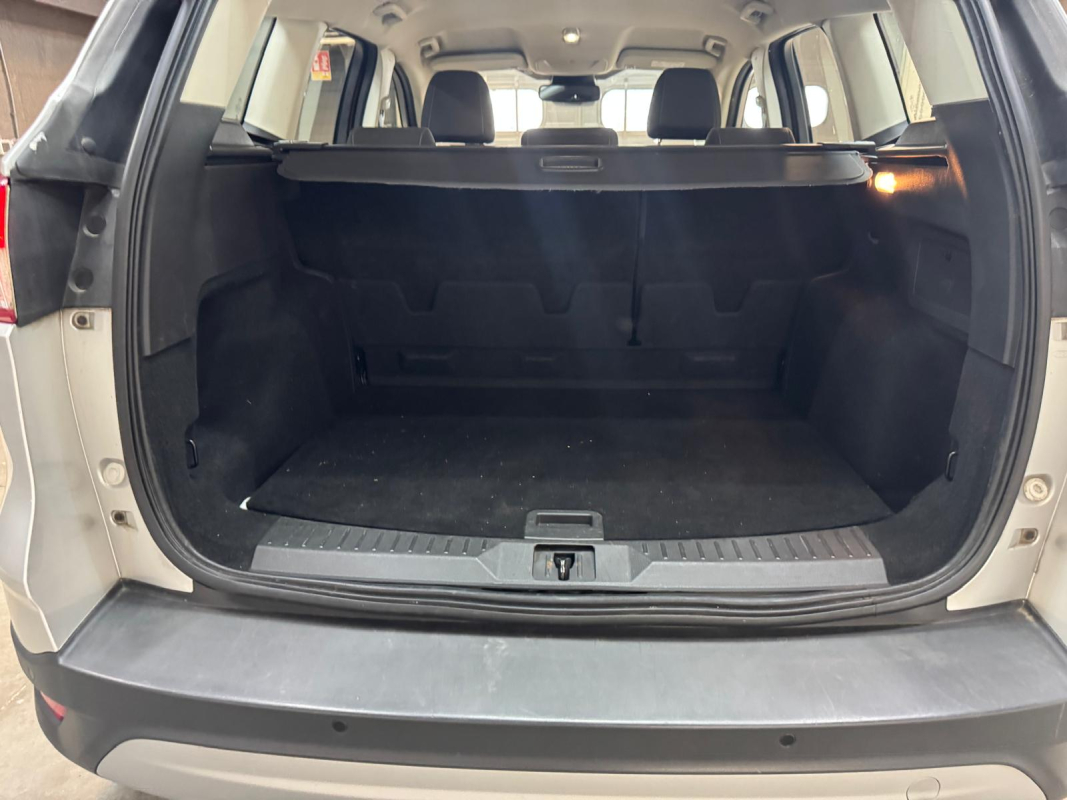 Ford Kuga — 18