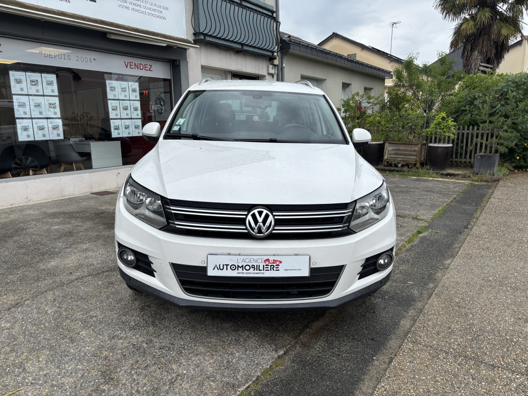 Volkswagen Tiguan — 2