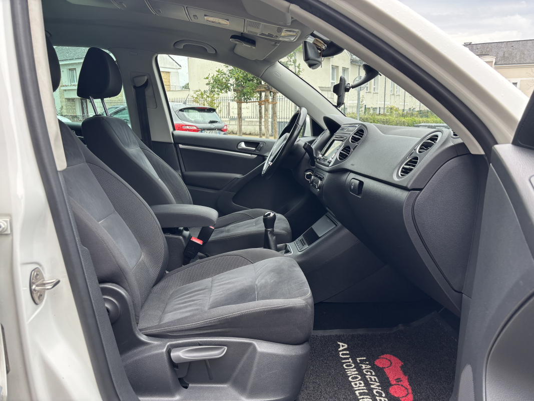 Volkswagen Tiguan — 11