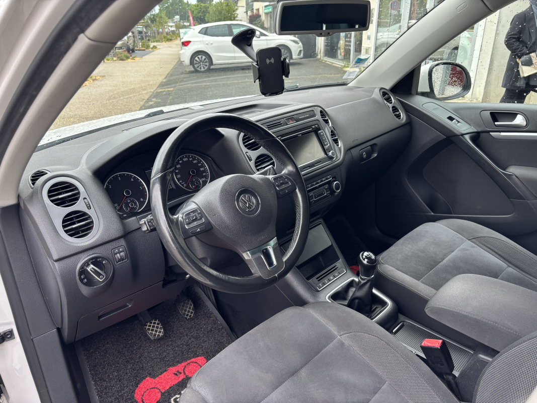 Volkswagen Tiguan — 10