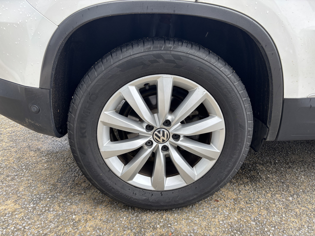Volkswagen Tiguan — 19