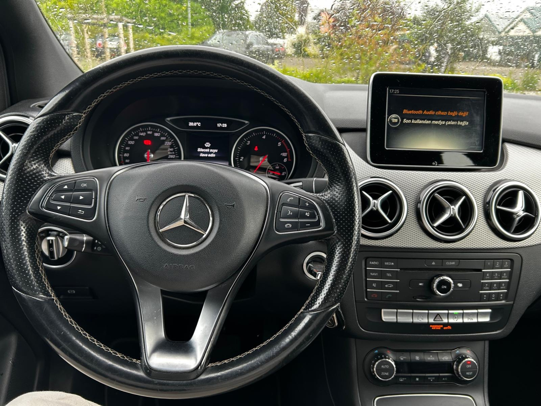 Mercedes Classe B — 9
