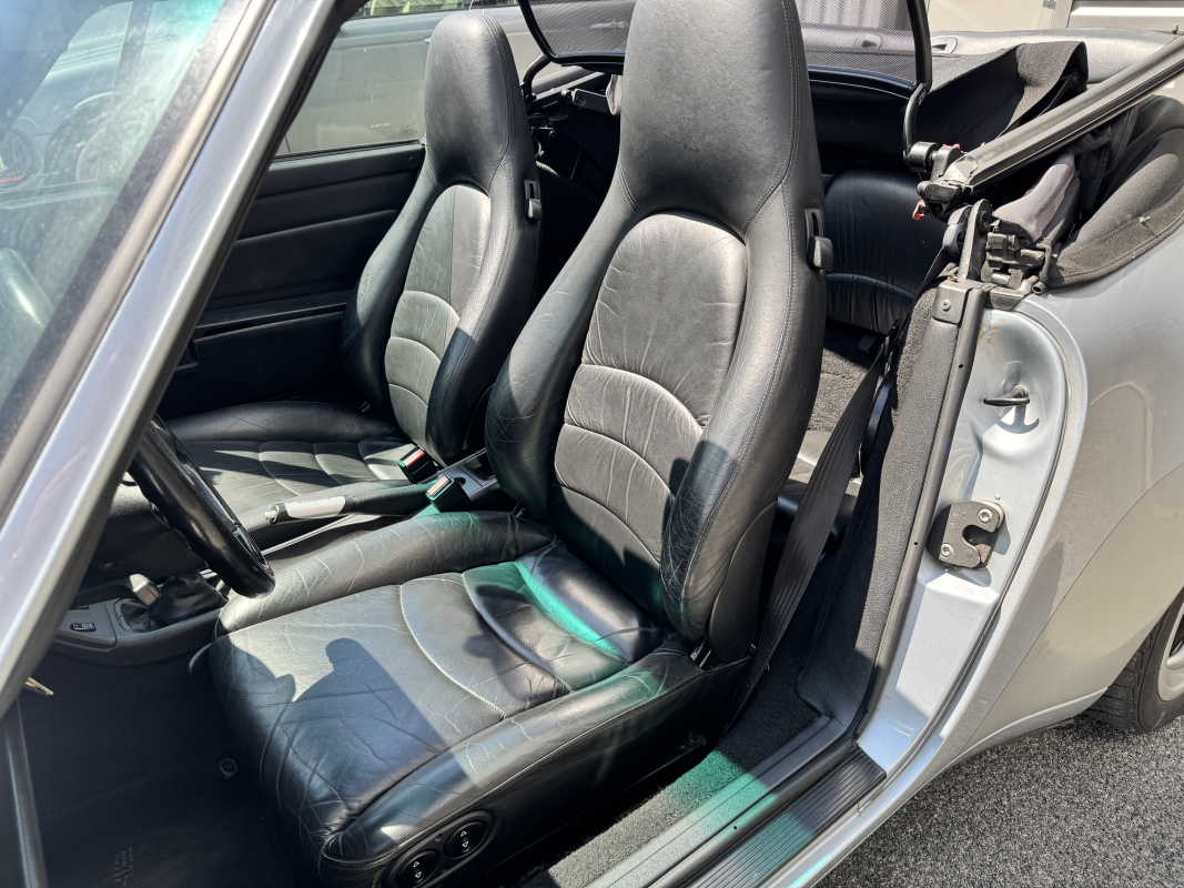 Porsche 911 — 24