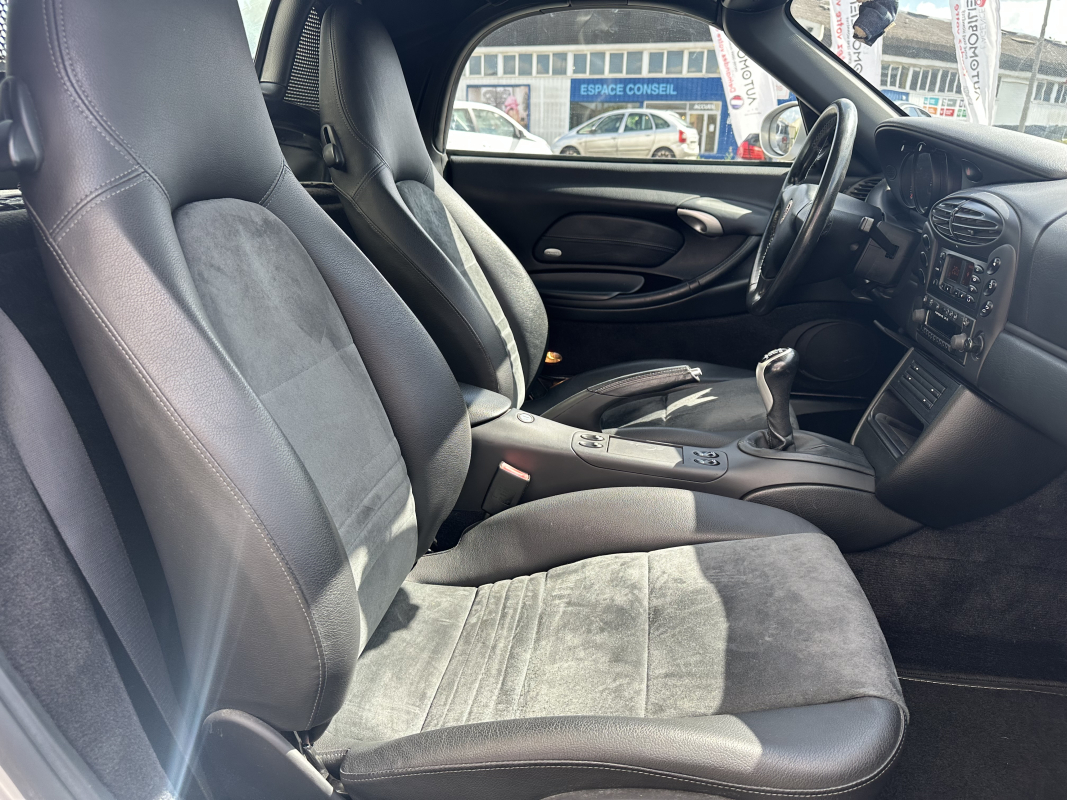 Porsche Boxster — 12