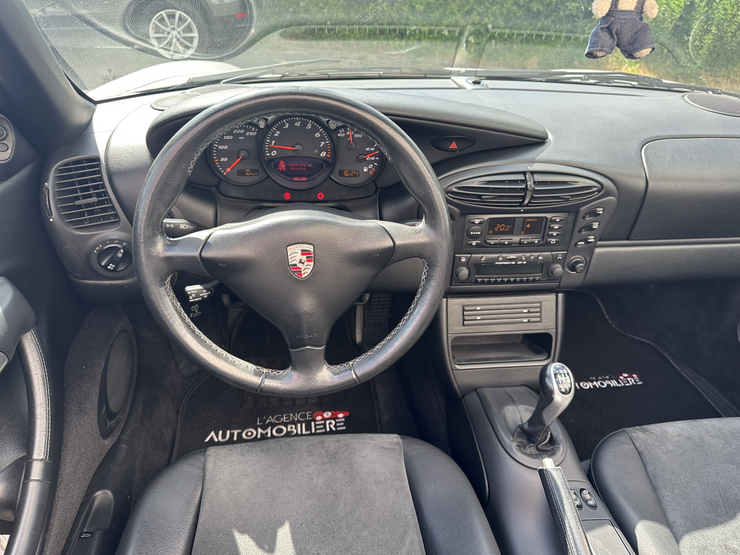 Porsche Boxster — 21
