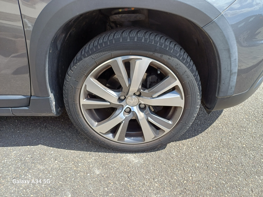 Peugeot 2008 — 23