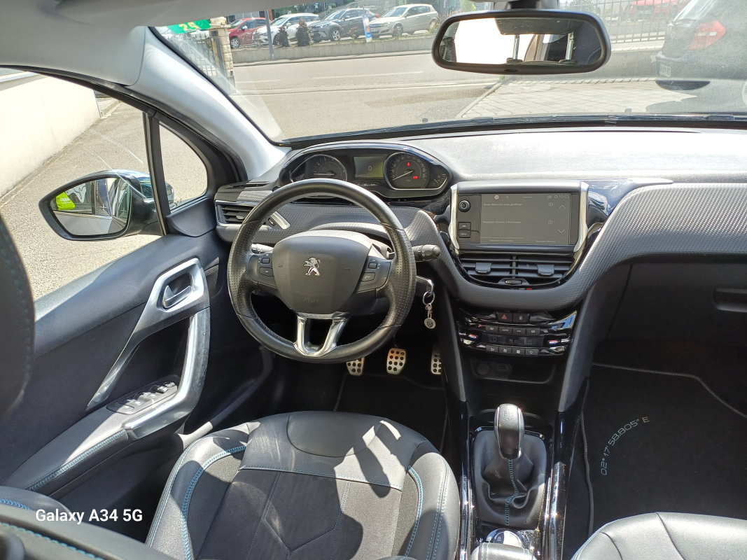 Peugeot 2008 — 15