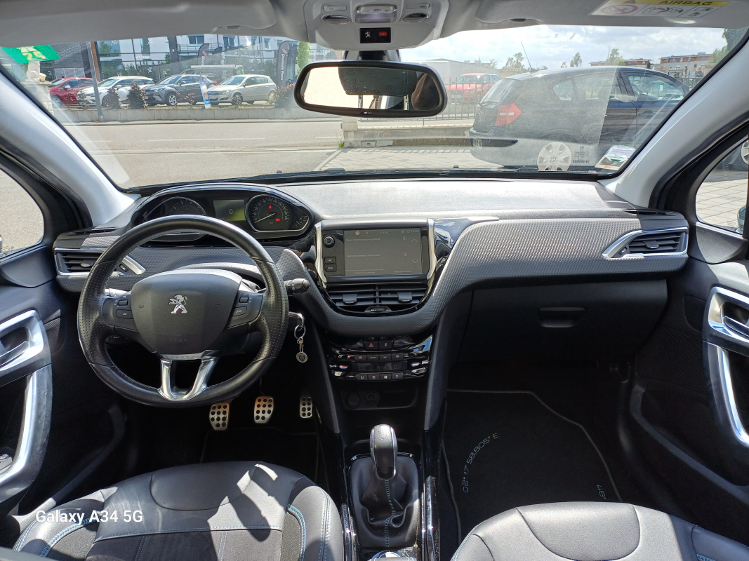 Peugeot 2008 — 16