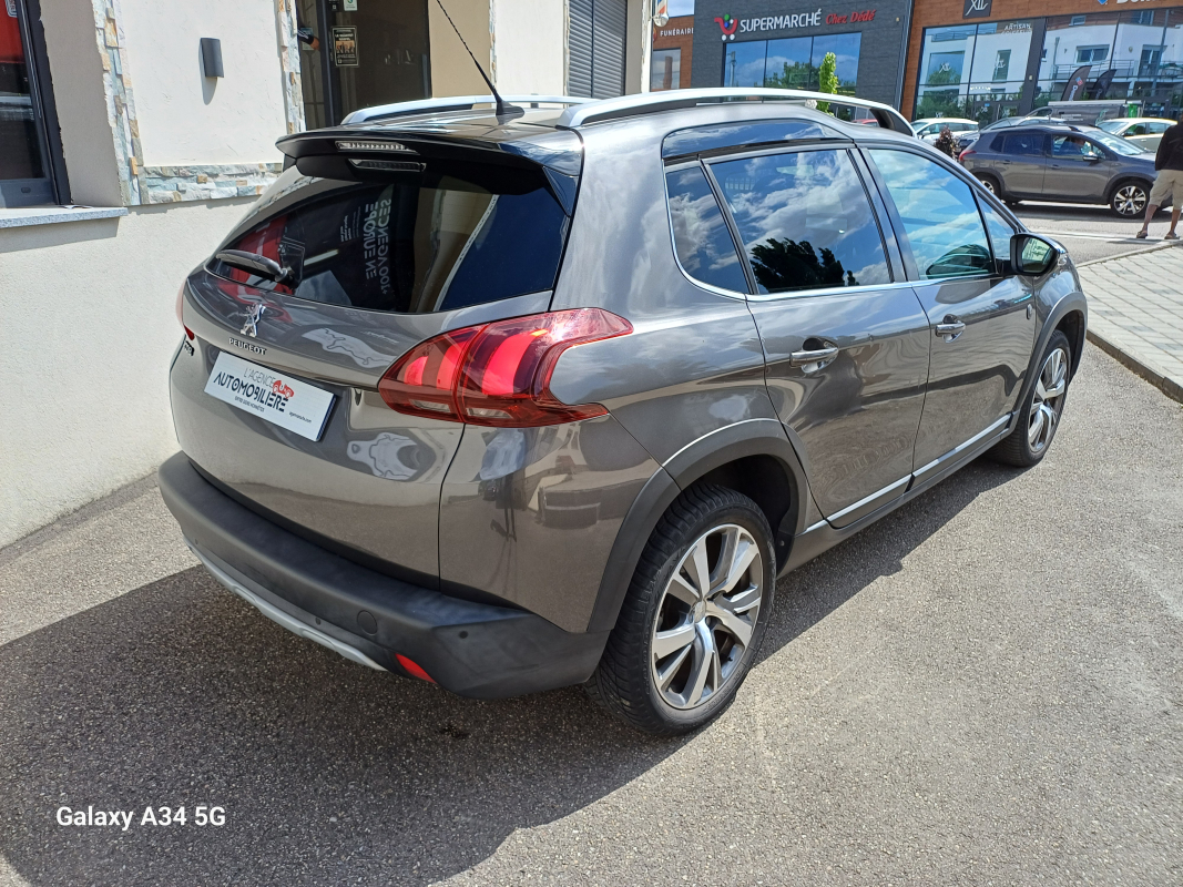 Peugeot 2008 — 9