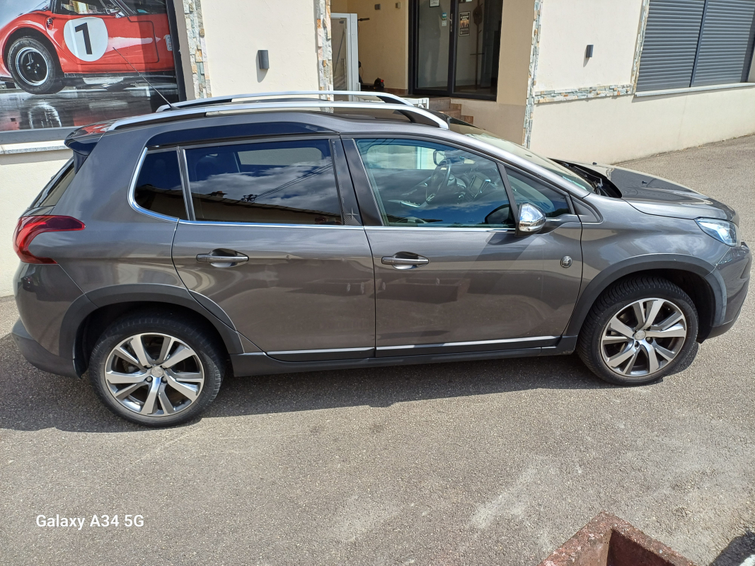 Peugeot 2008 — 10