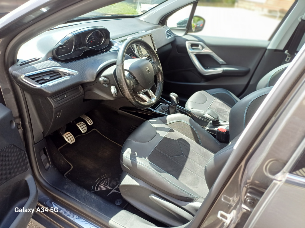 Peugeot 2008 — 11